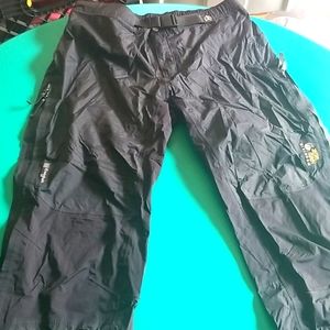 Mountain Hardwear 3/4 side zip rain pants L